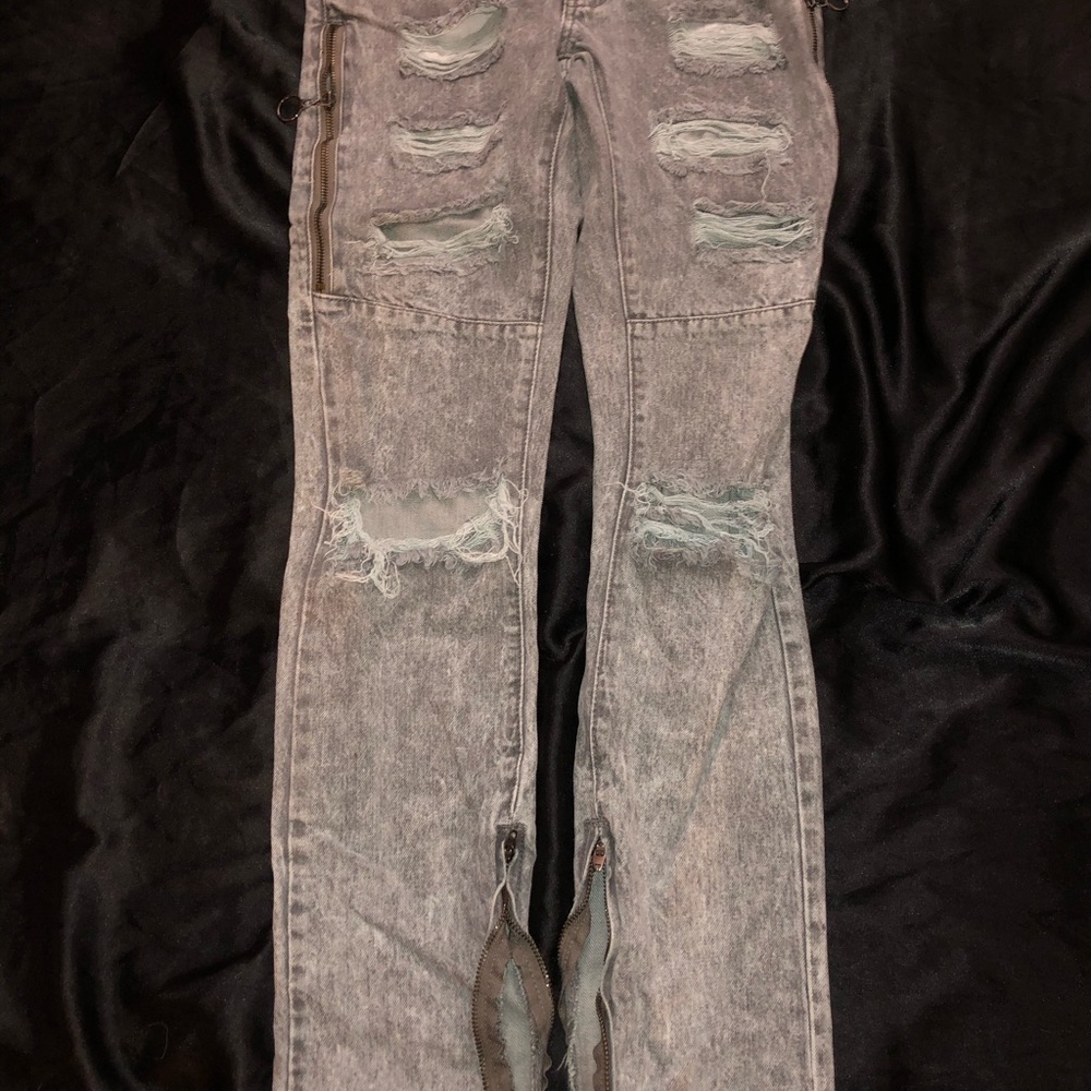 Ripped jeans